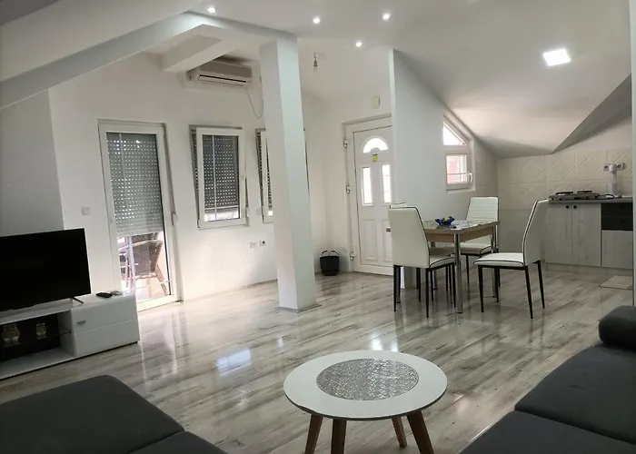 Ceca Apartment